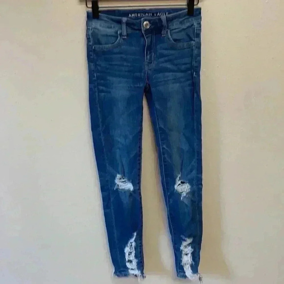 AMERICAN EAGLE Women’s Distressed Cropped Jeggings - Picture 8 of 10